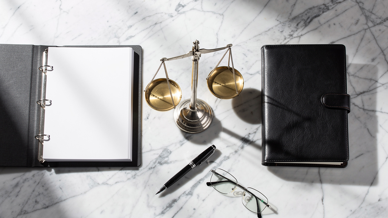 Balance scale comparing revocable and irrevocable trust documents